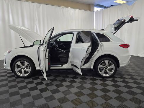 New 2025 Audi Q5 Premium Plus image 12