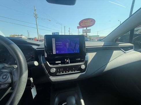 Used 2024 Toyota Corolla LE image 20