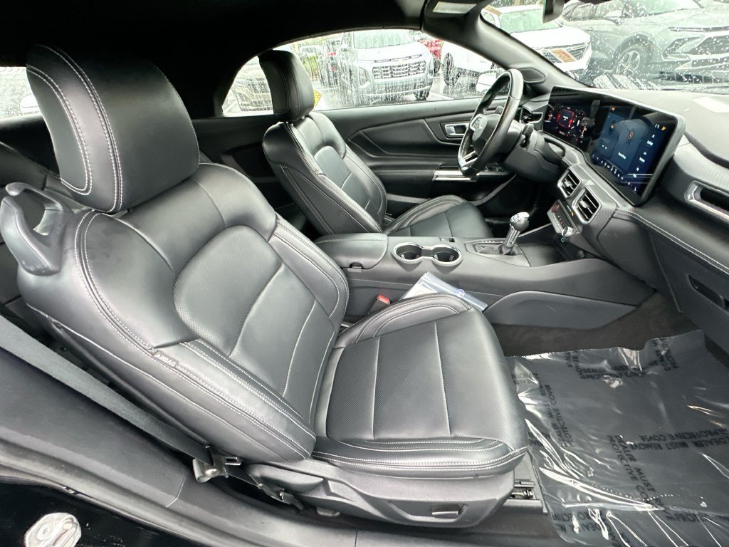Used 2025 Ford Mustang Premium RWD image 26