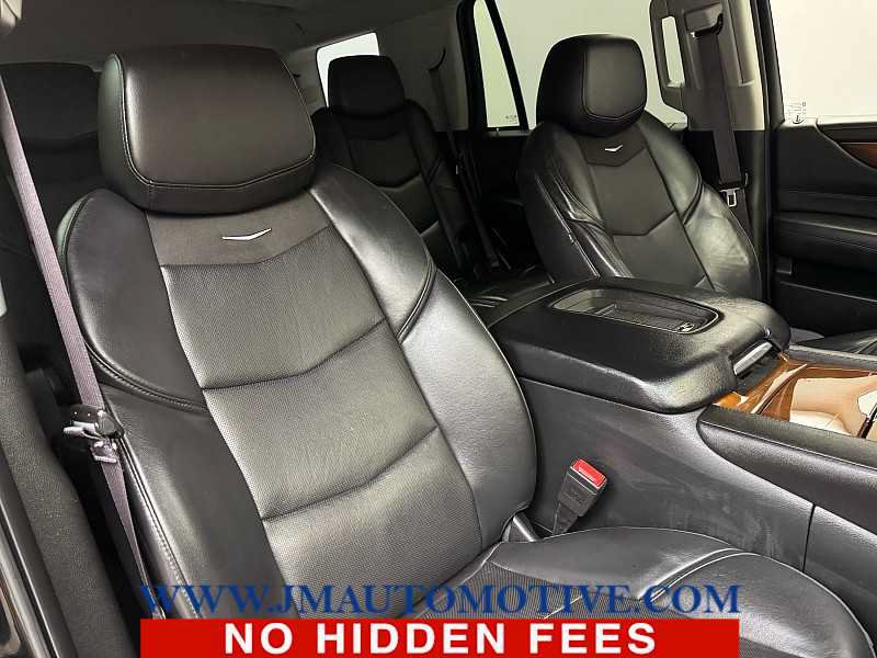 Used 2017 Cadillac Escalade Luxury AWD/4WD image 24