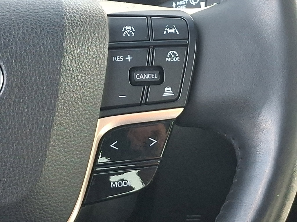 Certified 2023 Toyota Crown AWD/4WD image 22