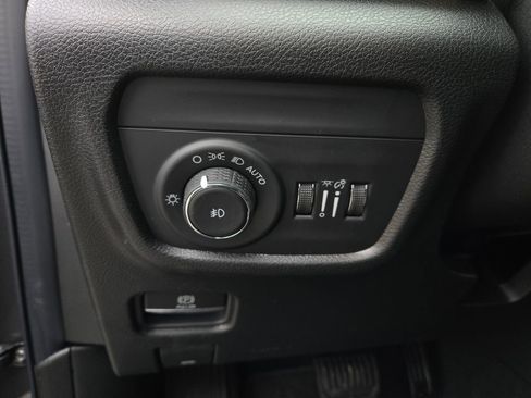 New 2025 Jeep Grand Cherokee Limited AWD/4WD image 11