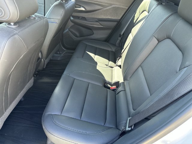 Used 2025 Buick Envista Sport Touring w/ Convenience I Package FWD image 27