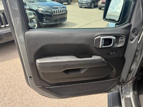 Used 2023 Jeep Wrangler Unlimited Sahara w/ Safety Group AWD/4WD image 12