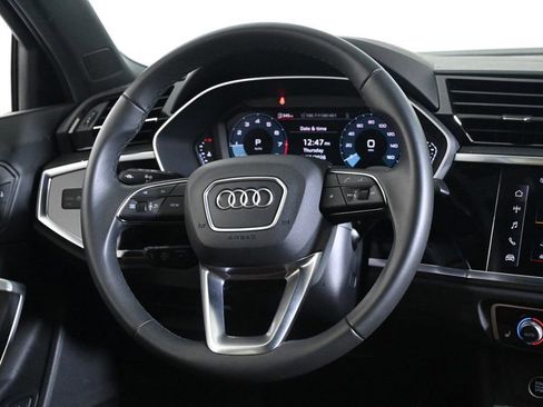 Certified 2025 Audi Q3 2.0T Premium w/ Convenience Package image 10
