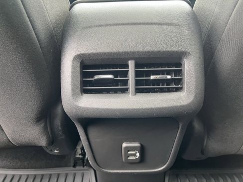 Used 2019 Chevrolet Equinox LT image 27