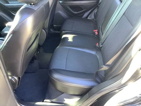 Used 2020 Chevrolet Trax LT w/ LT Convenience Package image 12