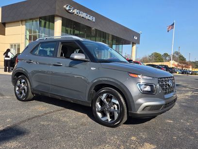 Used 2025 Hyundai Venue SEL