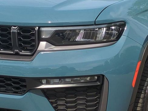 New 2026 Jeep Grand Cherokee L Limited AWD/4WD image 17