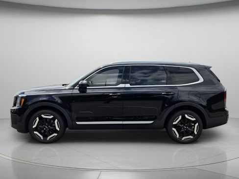 Used 2024 Kia Telluride EX w/ EX Captain's Chair Package FWD image 3