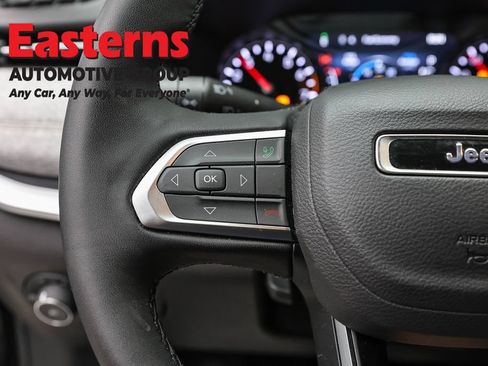 Used 2024 Jeep Compass Latitude AWD/4WD image 14