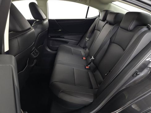 Certified 2025 Lexus ES 300h w/ Premium Package image 29