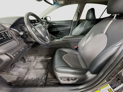 Certified 2020 Toyota Camry SE w/ Convenience Package image 19