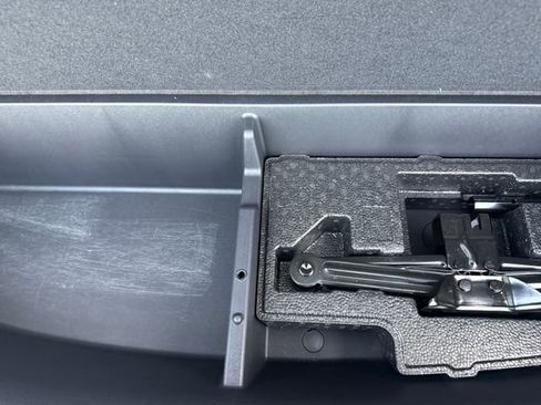 Certified 2022 Hyundai Santa Fe SEL w/ Convenience + Premium Package image 33