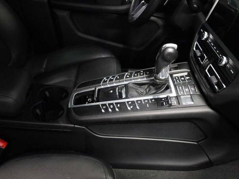 Certified 2020 Porsche Macan S image 21