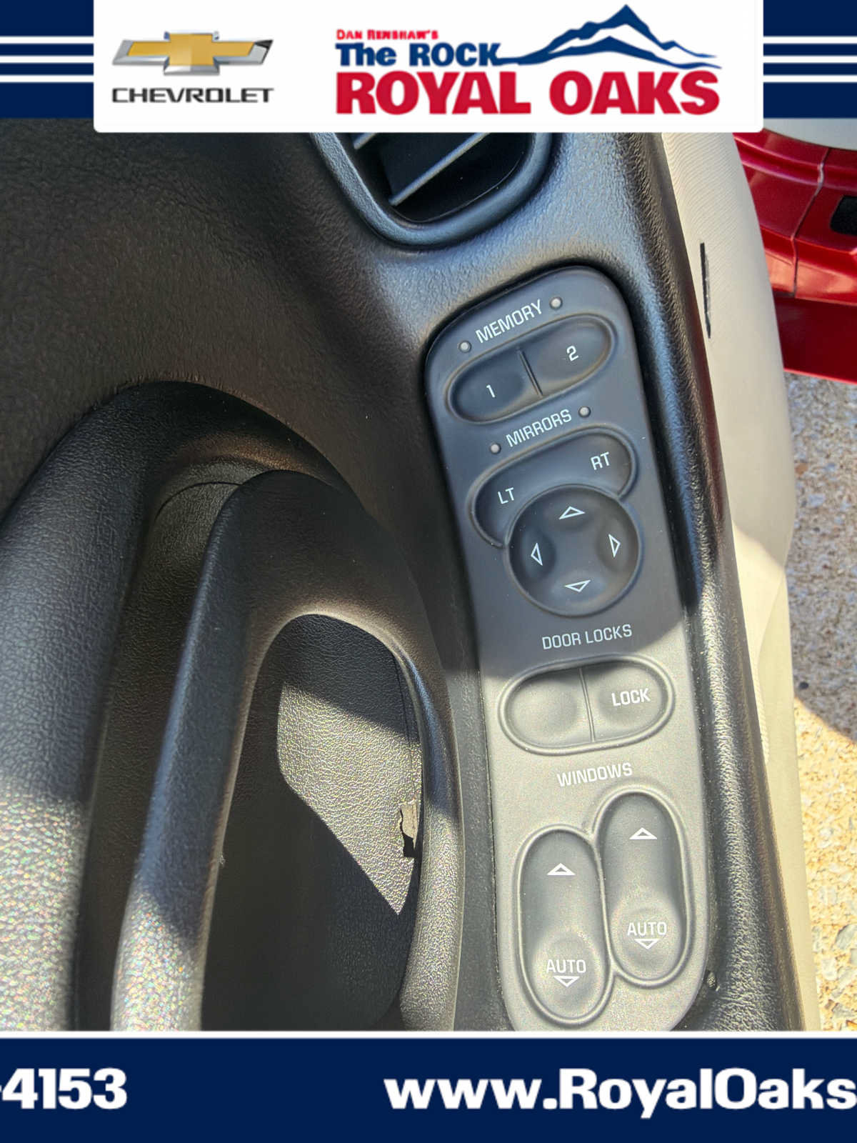 Used 2001 Chevrolet Corvette Convertible w/ Preferred Equipment Group2 RWD image 29