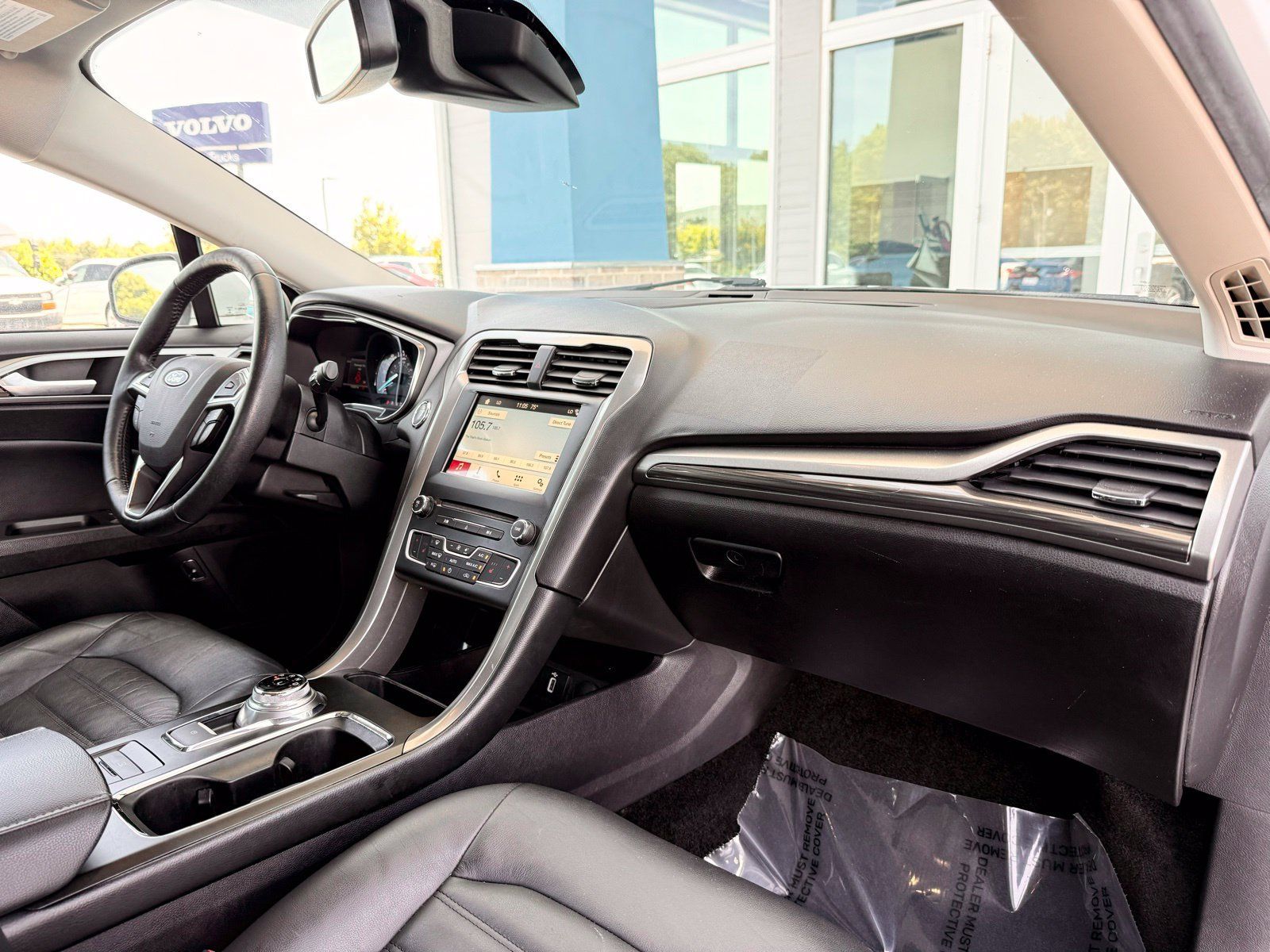 Used 2018 Ford Fusion SE w/ Equipment Group 602A FWD image 22
