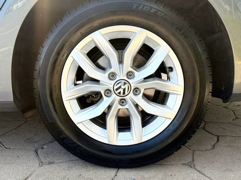 Used 2017 Volkswagen Passat 1.8T S FWD image 48