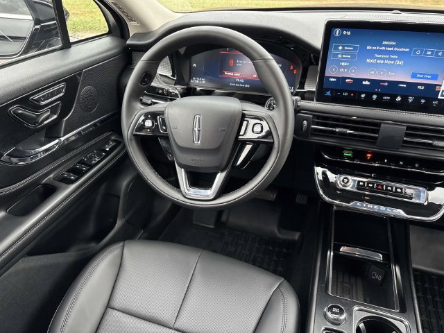 Certified 2023 Lincoln Corsair AWD w/ Equipment Group 101A image 14