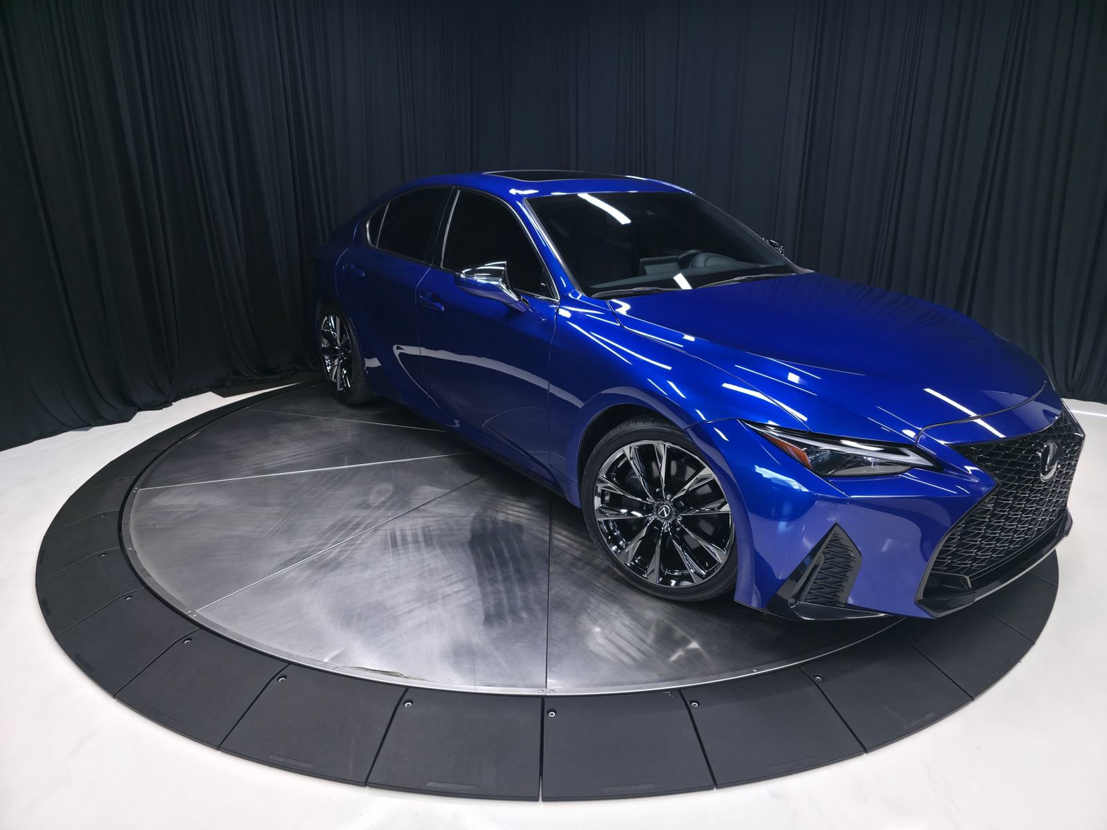Used 2023 Lexus IS 350 F Sport w/ Memory Package RWD image 16