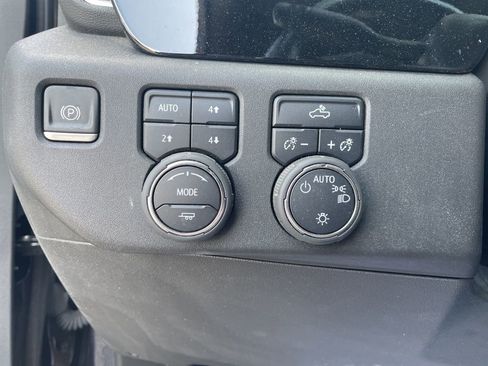 Used 2022 Chevrolet Silverado 1500 LT image 15