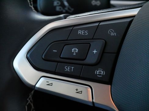 Certified 2023 Volkswagen Atlas SE w/ Panoramic Sunroof Package image 25