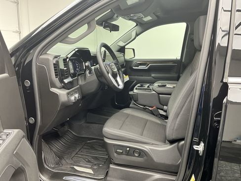 New 2026 GMC Sierra 1500 SLE AWD/4WD image 3