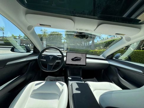 Used 2023 Tesla Model 3 Standard Range RWD image 9