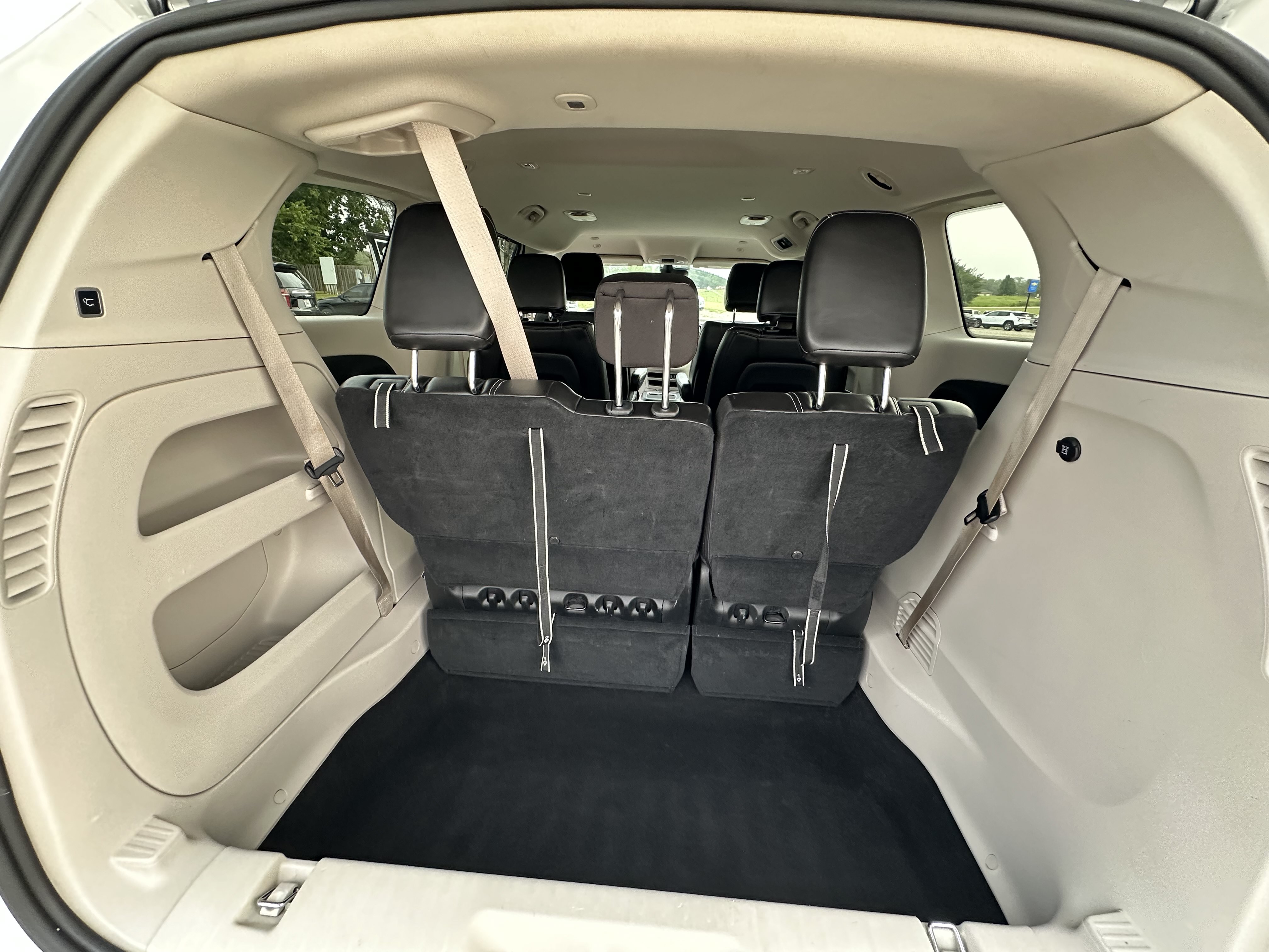 Used 2023 Chrysler Pacifica Touring-L FWD image 30