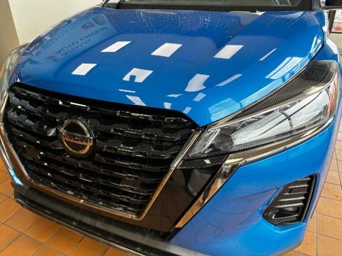 Used 2021 Nissan Kicks SR w/ SR Premium Package FWD image 9