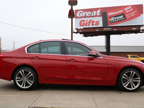 Used 2018 BMW 330i xDrive 330xi Sedan w/ Premium Package image 6