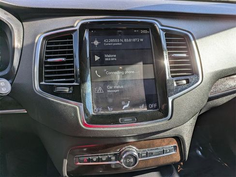 Used 2016 Volvo XC90 T8 Momentum w/ Vision Package image 20