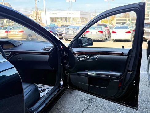 Used 2013 Mercedes-Benz S 550 4MATIC image 33
