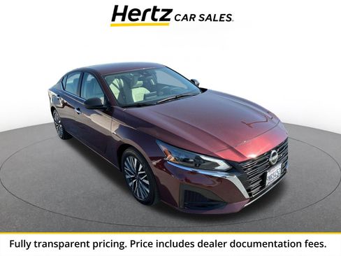 Used 2025 Nissan Altima 2.5 SV FWD image 1