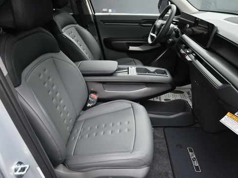 New 2026 Kia EV9 Wind AWD/4WD image 40