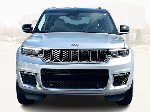 Used 2022 Jeep Grand Cherokee L Summit w/ Luxury Tech Group V image 2