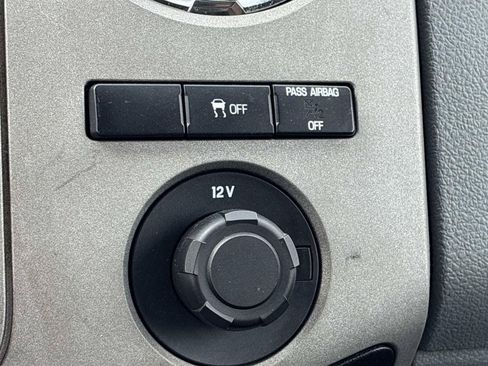 Used 2014 Ford F250 XLT w/ Snow Plow Prep Package AWD/4WD image 29