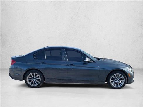 Used 2016 BMW 320i xDrive Sedan image 4