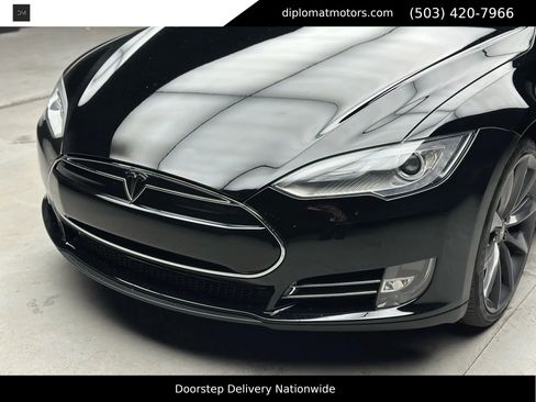 Used 2012 Tesla Model S Signature Performance image 13