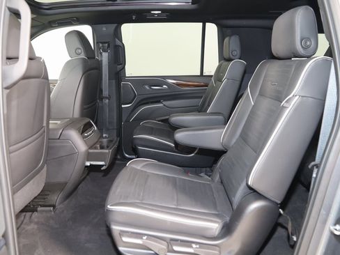 Used 2022 Cadillac Escalade ESV Premium Luxury image 59