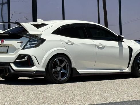 Used 2021 Honda Civic Type R image 12
