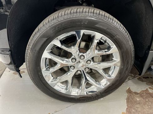 Used 2021 Chevrolet Silverado 1500 High Country w/ Technology Package AWD/4WD image 27