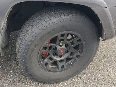 Used 2018 Toyota 4Runner SR5 Premium image 29