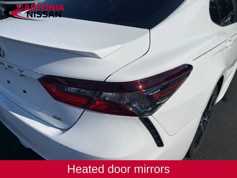 Used 2022 Toyota Camry SE image 14