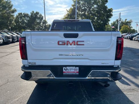 Used 2025 GMC Sierra 2500 SLT w/ SLT Premium Package AWD/4WD image 8