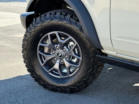 New 2025 Ford Bronco Badlands image 17