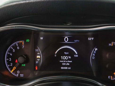 Used 2022 Jeep Grand Cherokee Laredo X image 15