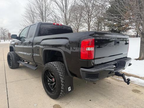 Used 2017 GMC Sierra 1500 Base 4x4 4dr Double Cab 6.5 ft image 4