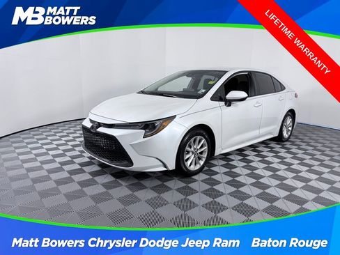 Used 2022 Toyota Corolla LE image 1
