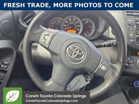 Used 2011 Toyota RAV4 4WD image 7